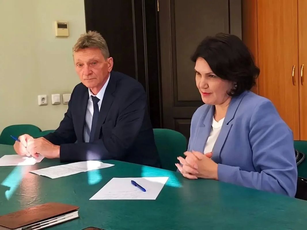 Состоялась рабочая встреча прокурора Псковского района и представителей филиала фонда «Защитники Отечества» Состоялась рабочая встреча прокурора Псковского района и представителей филиала фонда «Защитники Отечества»