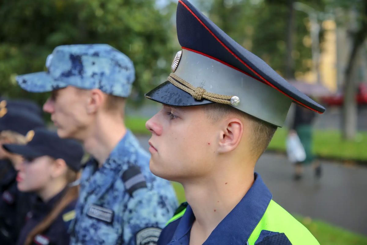 Слушатели Центра профессиональной подготовки регионального УМВД России почтили память сотрудников погибших при исполнении служебного долга Слушатели Центра профессиональной подготовки регионального УМВД России почтили память сотрудников погибших при исполнении служебного долга