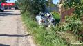 В Великих Луках, на улице Лаврино, водитель автомобиля Kia Clarus, по предварительным данным, находившийся в состоянии алкогольного опьянения, не справился с управлением, съехал в кювет и совершил наезд на столб, повредив...
