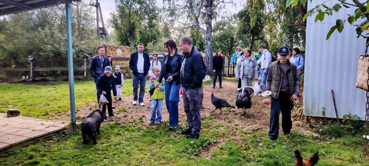 Сотрудники СИЗО-2 и их дети посетили агротуристическое хозяйство «Корниловские традиции» Сотрудники СИЗО-2 и их дети посетили агротуристическое хозяйство «Корниловские традиции»