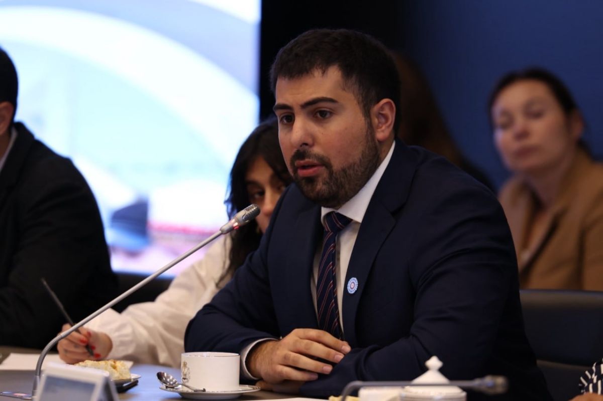 Михаил Ведерников встретился с участниками региональной программы Международного фестиваля молодёжи Михаил Ведерников встретился с участниками региональной программы Международного фестиваля молодёжи