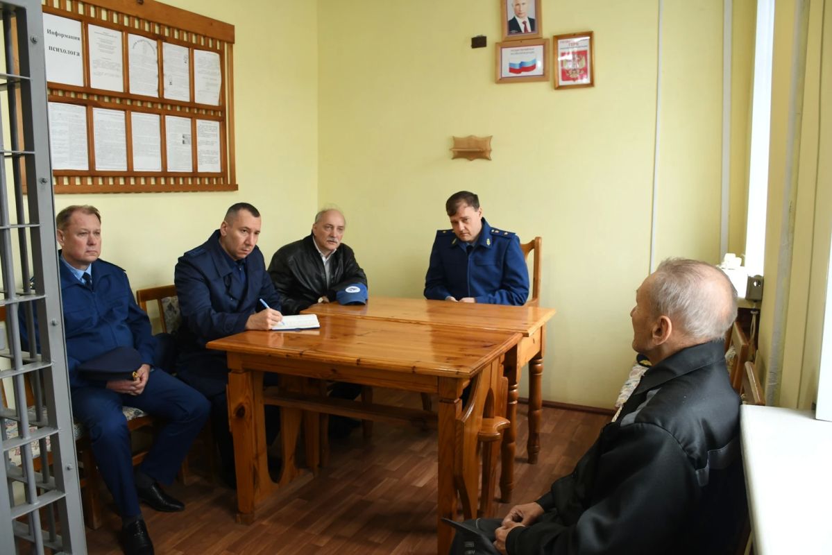 ИК-3 УФСИН России по Псковской области посетили прокурор региона, Уполномоченный по правам человека и председатель ОНК ИК-3 УФСИН России по Псковской области посетили прокурор региона, Уполномоченный по правам человека и председатель ОНК