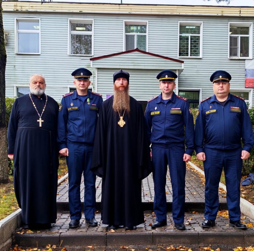 Епископ Великолукский и Невельский Варнава встретился с сотрудниками и осужденными ИК-3 Епископ Великолукский и Невельский Варнава встретился с сотрудниками и осужденными ИК-3