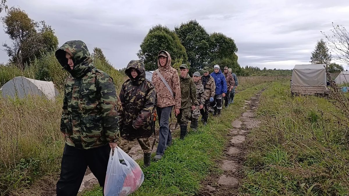 Молодёжный поисковый отряд «Журавли» вернулся из поисковой экспедиции в урочище Колотушино Молодёжный поисковый отряд «Журавли» вернулся из поисковой экспедиции в урочище Колотушино