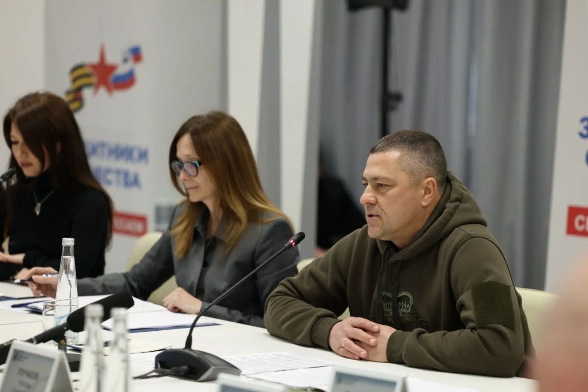 Губернатор Псковской области Михаил Ведерников встретился с представителями Псковской региональной общественной организации ветеранов специальной военной операции Губернатор Псковской области Михаил Ведерников встретился с представителями Псковской региональной общественной организации ветеранов специальной военной операции