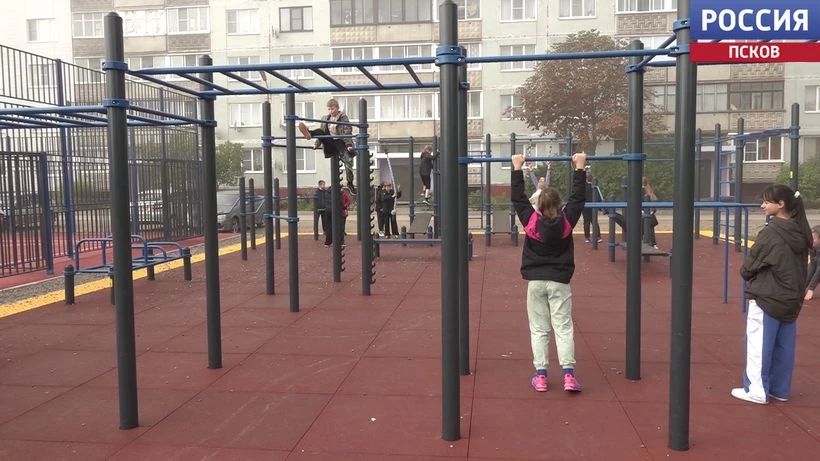QR-код и резиновое покрытие: в Переслегино появилась "умная площадка" QR-код и резиновое покрытие: в Переслегино появилась "умная площадка"