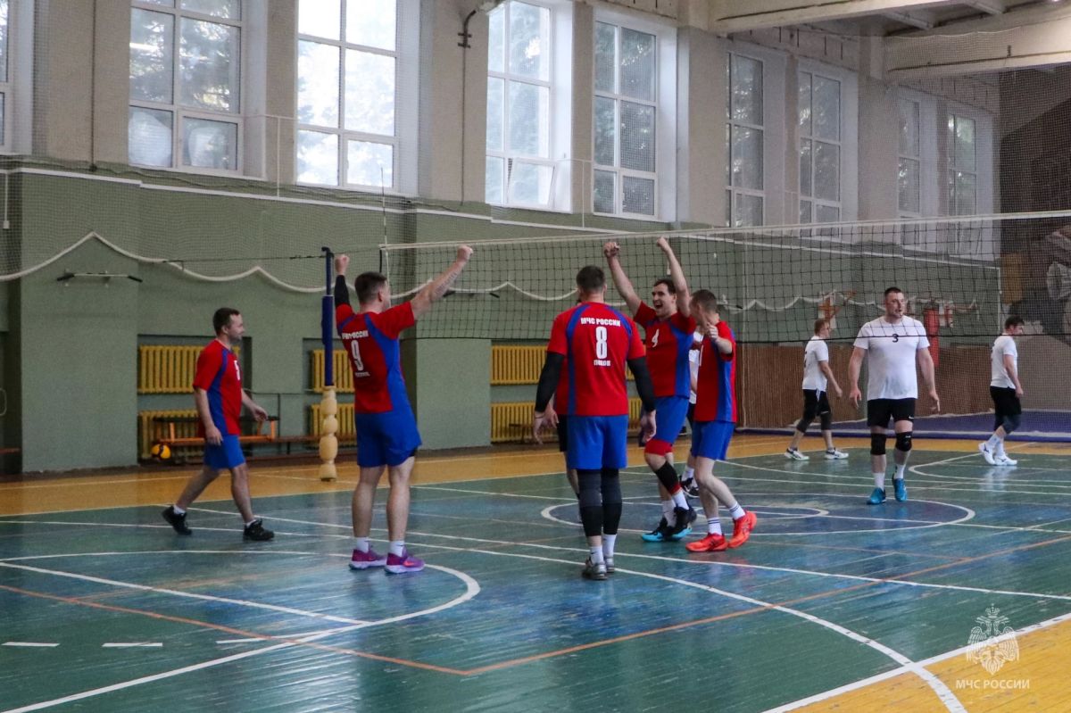 Волейбольная команда заняла на Чемпионате золото Волейбольная команда заняла на Чемпионате золото