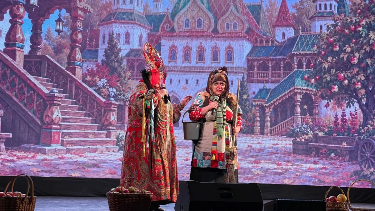 Концерт в честь людей золотого возраста прошёл в Доме офицеров Концерт в честь людей золотого возраста прошёл в Доме офицеров