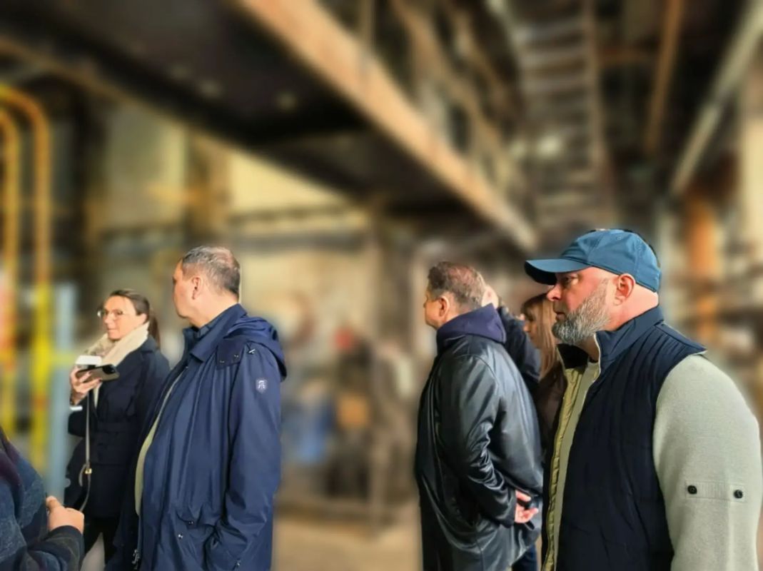 Ход работ на объекте энергетической инфраструктуры города проконтролировали представители руководства Минстроя России Ход работ на объекте энергетической инфраструктуры города проконтролировали представители руководства Минстроя России