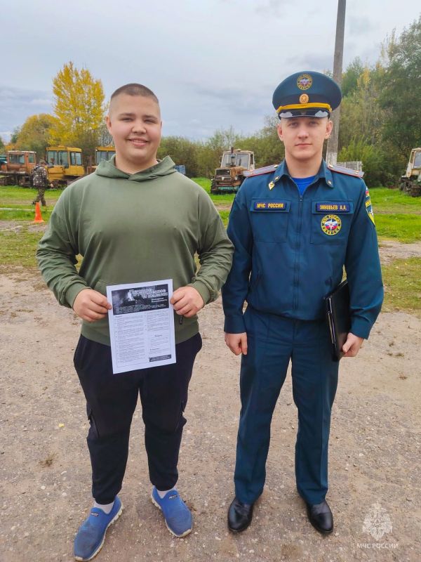 #Профилактика. Сегодня дознавателем ОНД и ПР по Бежаницкому, Локнянскому, Пушкиногорскому и Новоржевскому районам, с целью профилактики пожаров и гибели людей на них, осуществлен профилактический рейд в поселке Локня