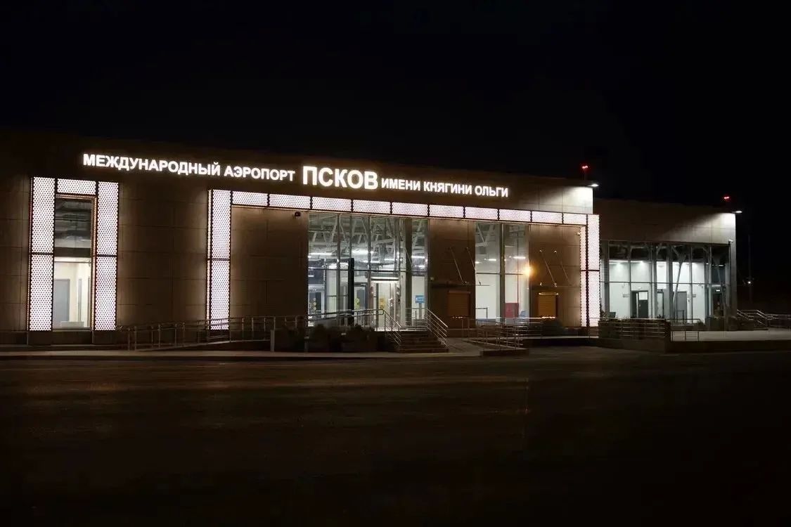 Главу государства Владимира Путина от себя лично и от жителей Псковской области поздравил с Днём рождения глава региона Михаил Ведерников Главу государства Владимира Путина от себя лично и от жителей Псковской области поздравил с Днём рождения глава региона Михаил Ведерников