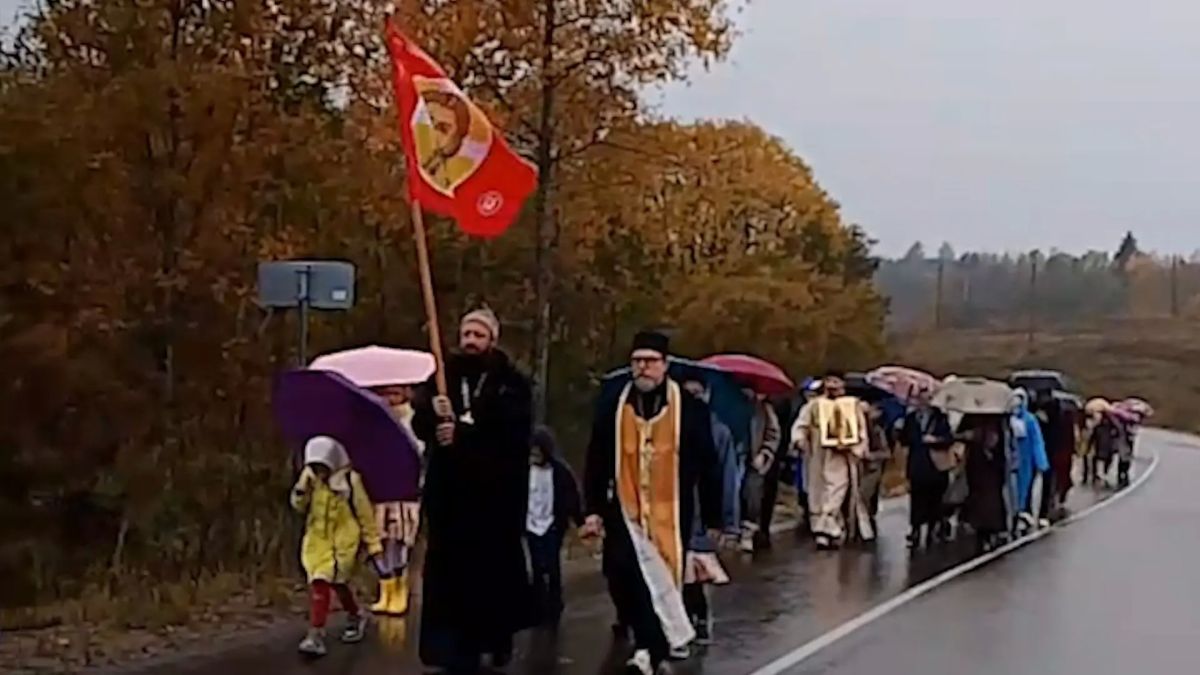 На родине Патриарха Тихона в деревне Клин прошли торжества в честь прославления святителя На родине Патриарха Тихона в деревне Клин прошли торжества в честь прославления святителя