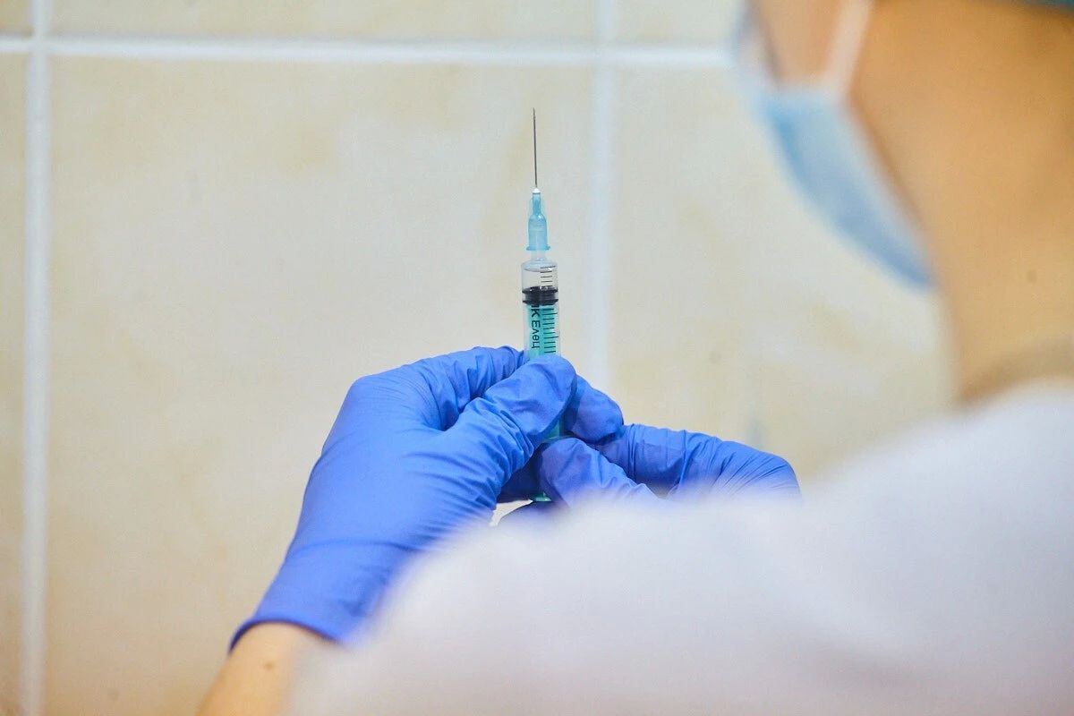 Выездная вакцинация от гриппа пройдёт в Пскове и Великих Луках 10 октября