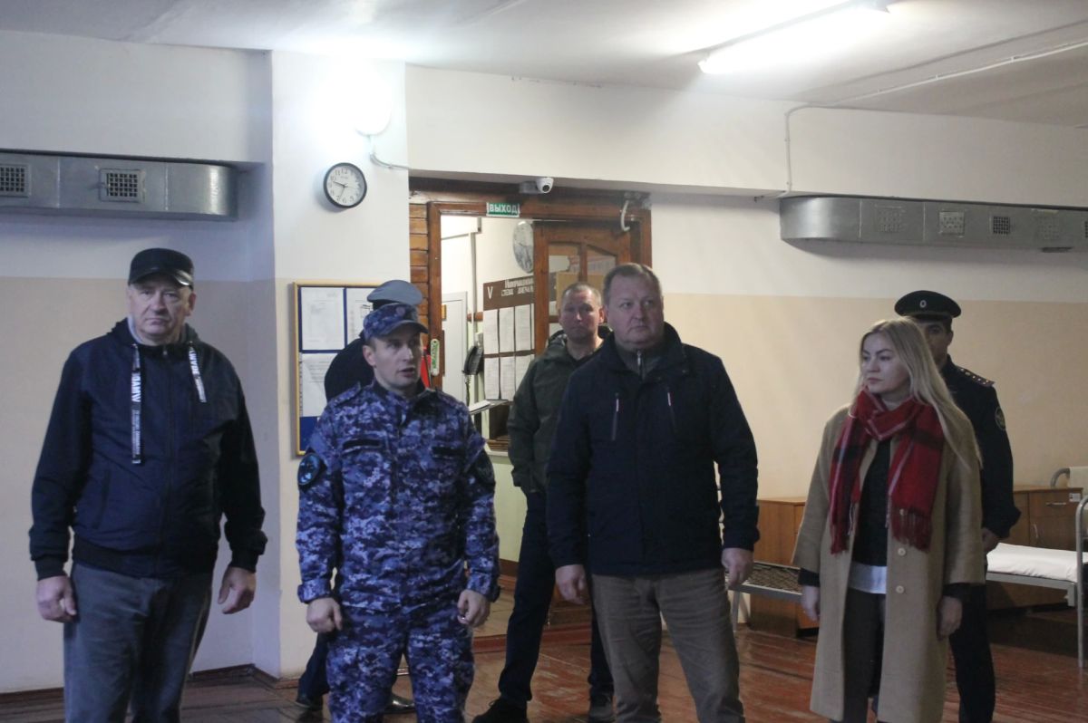 Члены ОНК посетили ИК-4 УФСИН России по Псковской области с проверкой Члены ОНК посетили ИК-4 УФСИН России по Псковской области с проверкой