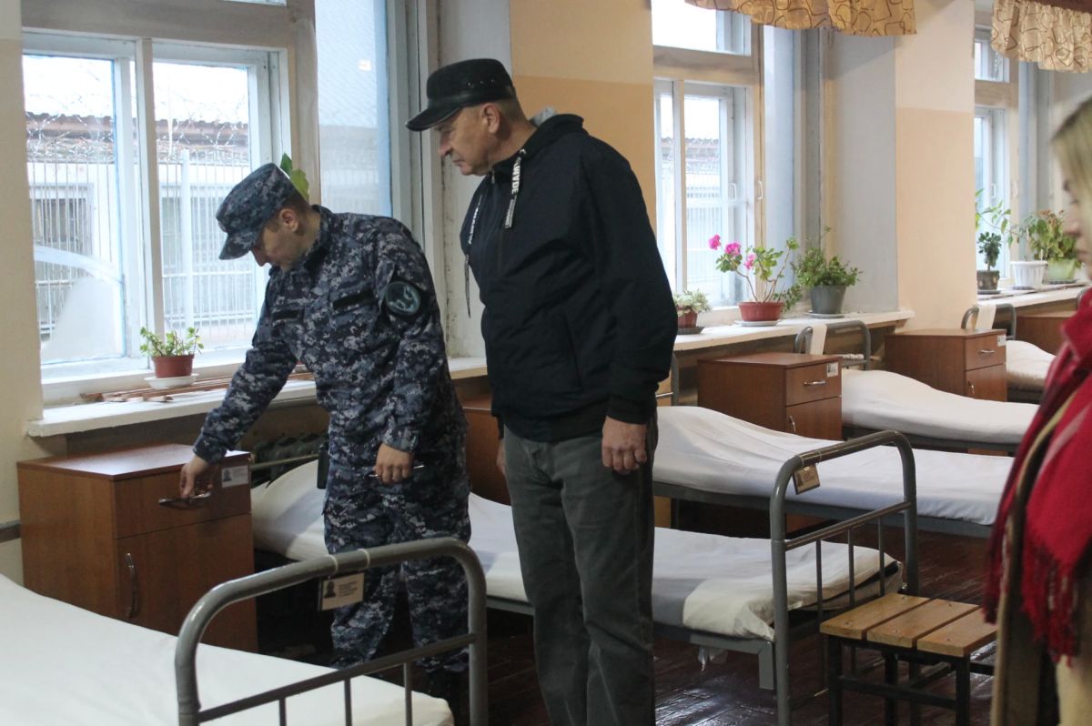 Члены ОНК посетили ИК-4 УФСИН России по Псковской области с проверкой Члены ОНК посетили ИК-4 УФСИН России по Псковской области с проверкой