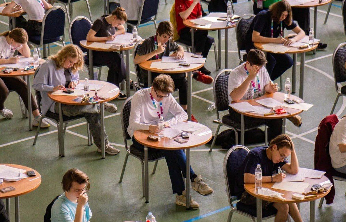 В России сокращают число вузовских олимпиад для школьников, которые дают преимущества при поступлении