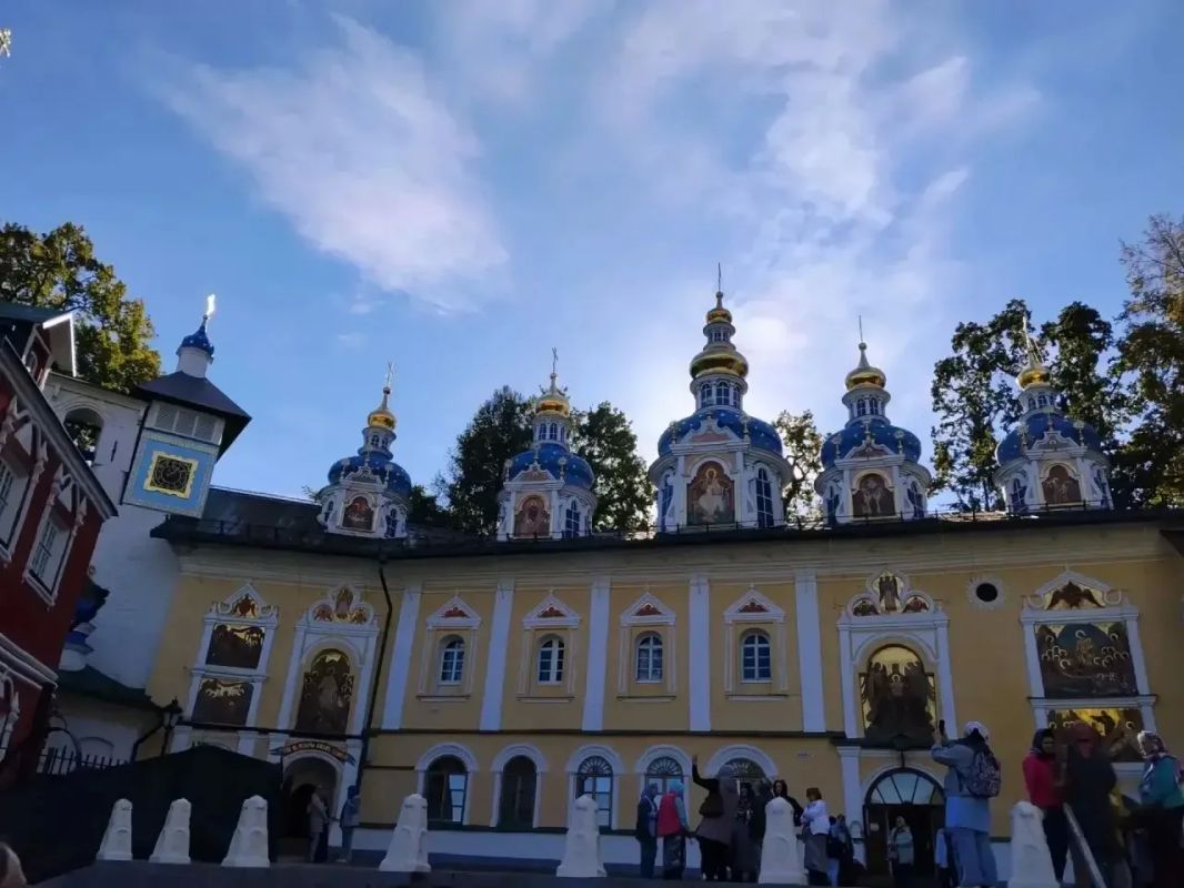 Сотрудники и ветераны Управления Федерального казначейства по Псковской области посетили Первый всероссийский фестиваль монастырской кухни «Архондарик», который впервые прошёл в Печорах