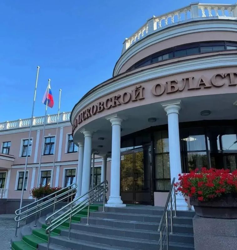 В Дедовичском районе по иску прокурора отремонтируют дорогу