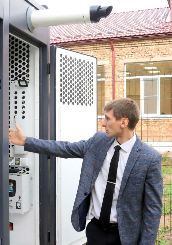В Ущицкой школе Куньинского округа установили собственную газовую теплогенерирующую станцию
