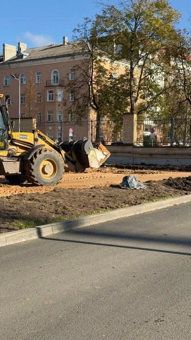 На стадионе «Машиностроитель» строят новую баскетбольную площадку На стадионе «Машиностроитель» строят новую баскетбольную площадку