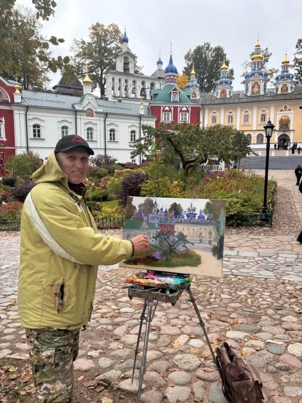 Художники из Москвы, Казани и Кемерово написали более 120 работ в Псково-Печерском монастыре Художники из Москвы, Казани и Кемерово написали более 120 работ в Псково-Печерском монастыре