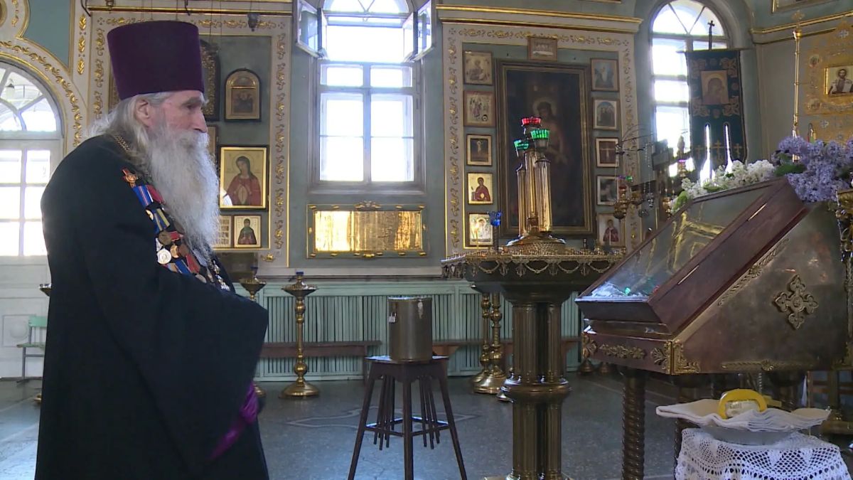 "Он возрождал в людях вкус к жизни": дьякон Антоний Кармазин об отце Олеге "Он возрождал в людях вкус к жизни": дьякон Антоний Кармазин об отце Олеге