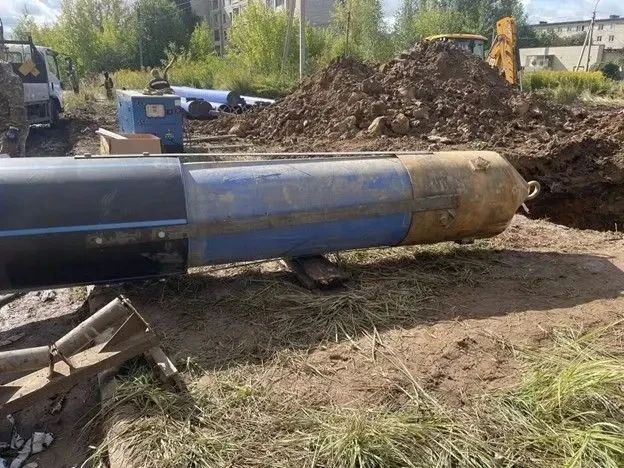 В Великих Луках продолжаются работы по реконструкции аварийных участков кольцевого водовода — от дома № 43 по улице Заводской до проспекта Октябрьского В Великих Луках продолжаются работы по реконструкции аварийных участков кольцевого водовода — от дома № 43 по улице Заводской до проспекта Октябрьского