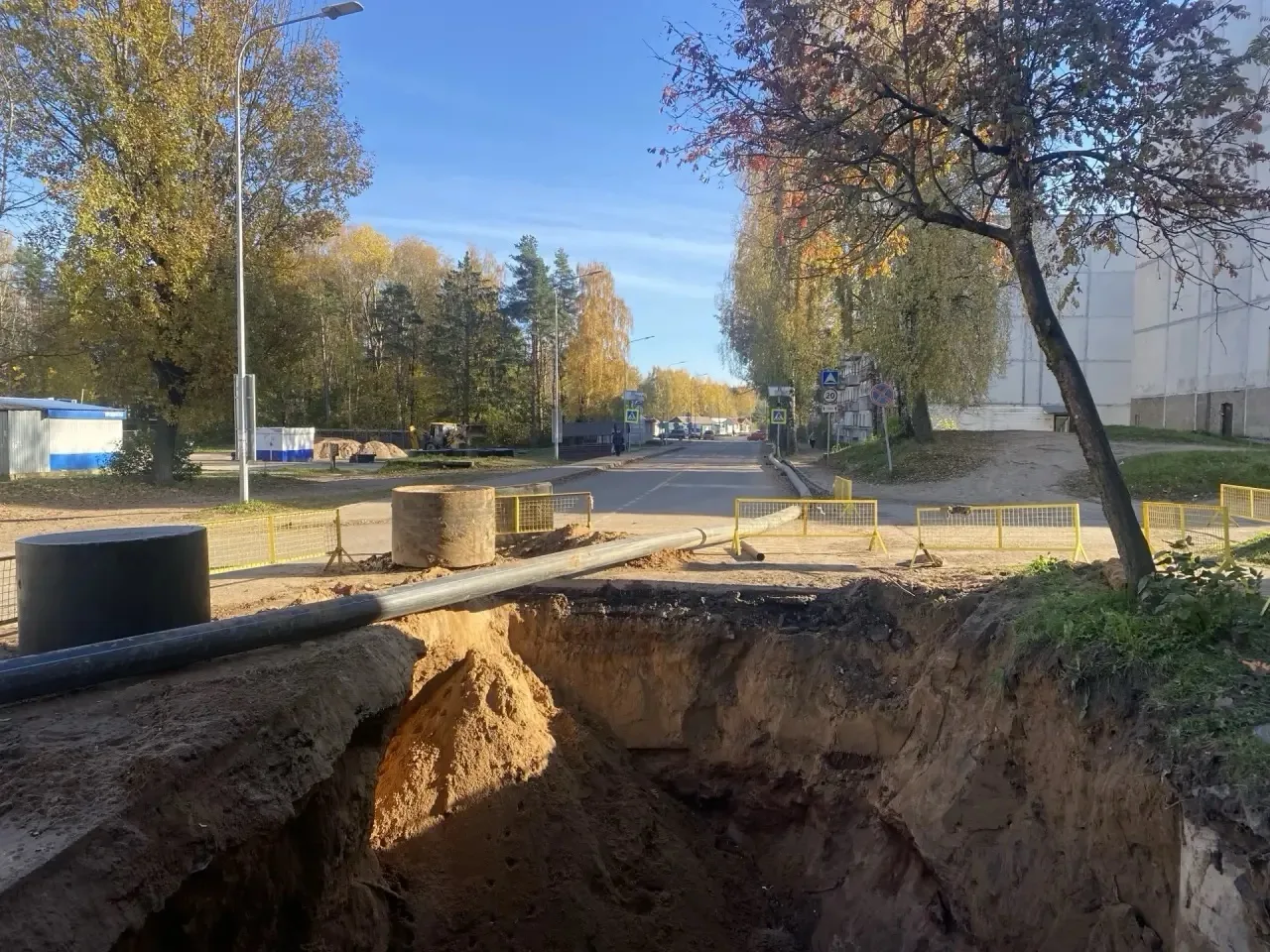В Пушкиногорском муниципальном округе продолжается строительство сетей водоотведения