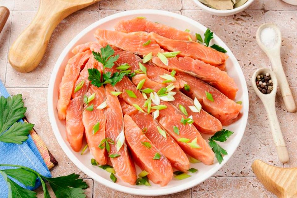 Самодельная горбуша: как приготовить малосольный деликатес легко и вкусно