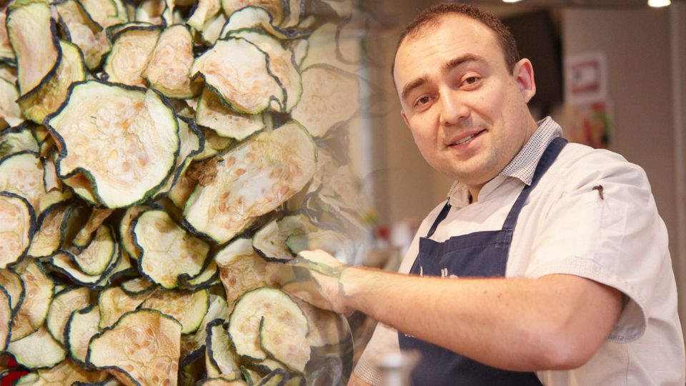 Сложно, но можно: готовим необычные чипсы из кабачков в духовке