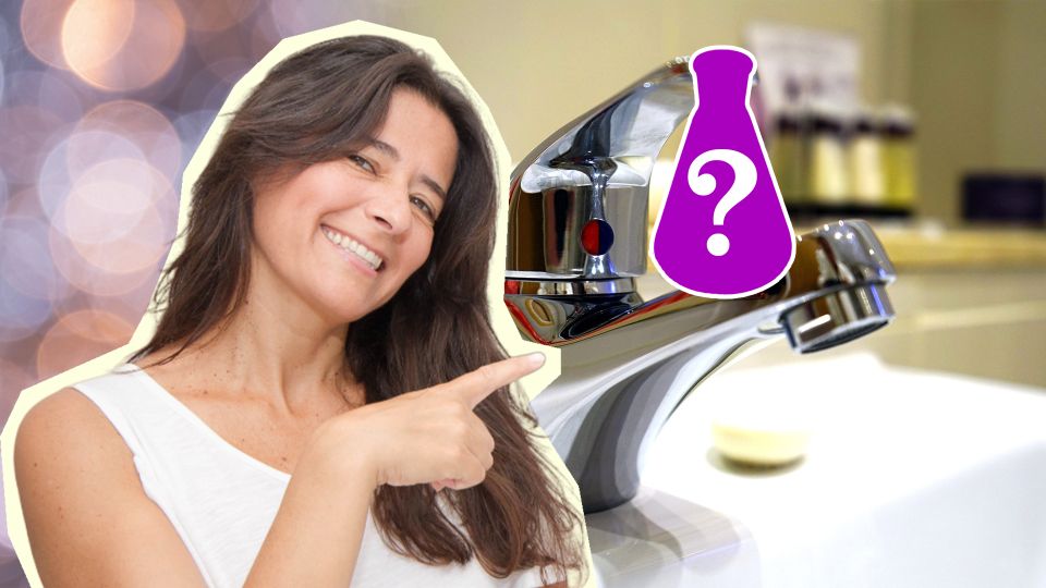 Это аптечное средство заставит смеситель сиять: спасет от ржавчины и налета