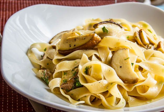 Паста с белыми грибами: искушение для истинных гурманов