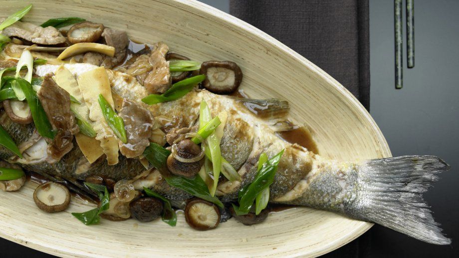 Тушеная рыба в шанхайском стиле: гастрономическое удовольствие с нотками свинины и грибов