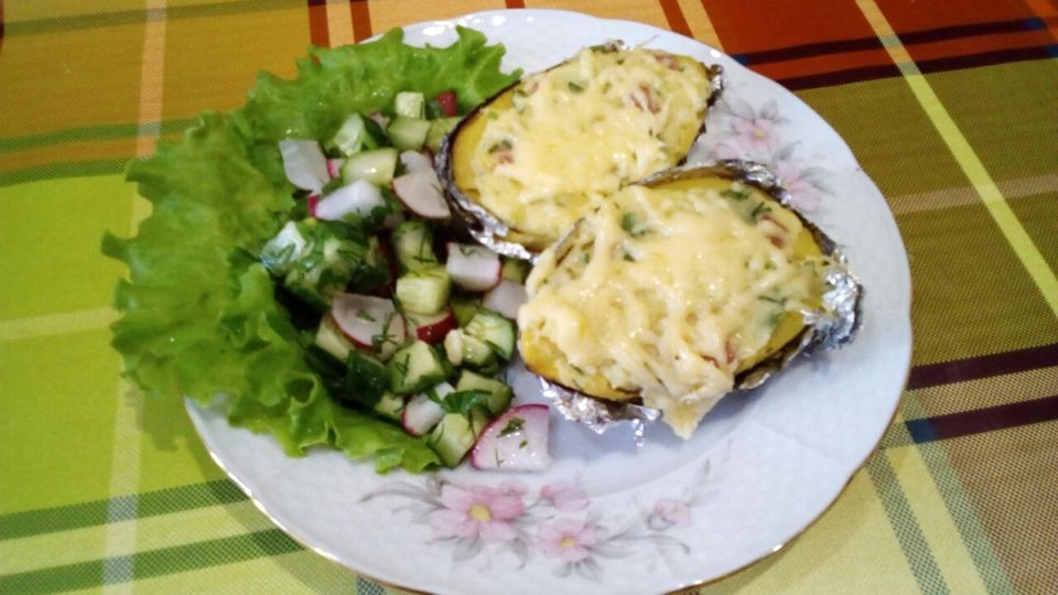Гарнир с изюминкой: картофельные лодочки как идеальная закуска