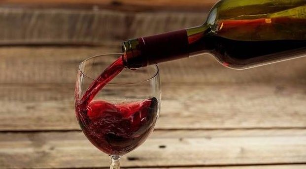 Полезные свойства красного вина и практические выводы для повседневной жизни