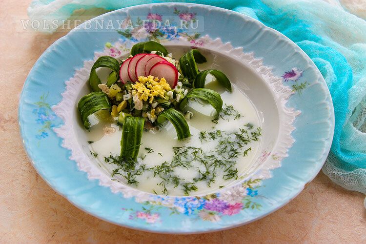 Окрошка на курином бульоне: идеальное летнее угощение