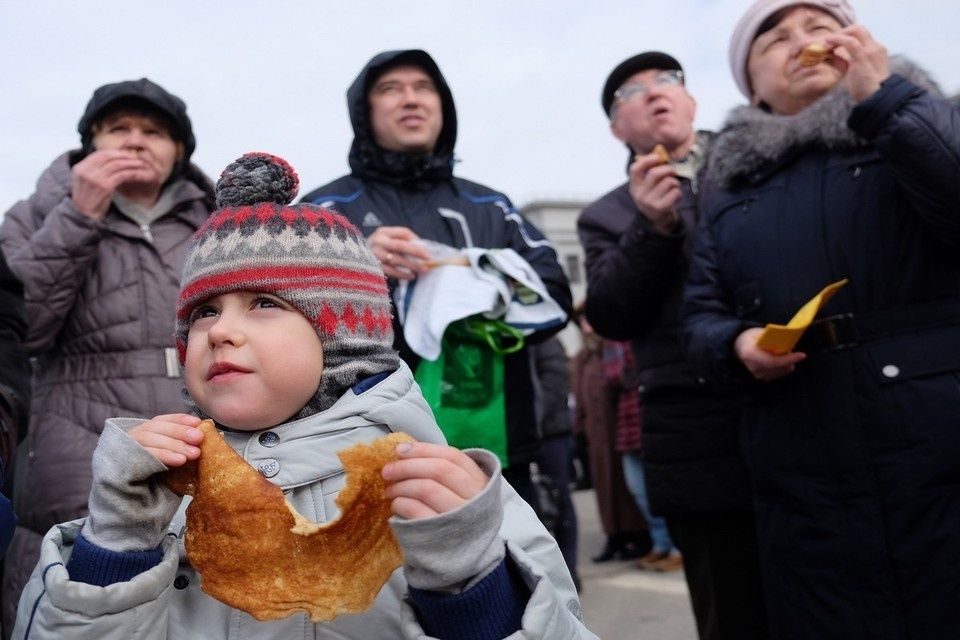 Масленичные радости у кафедрального собора: начинается праздник для всей семьи