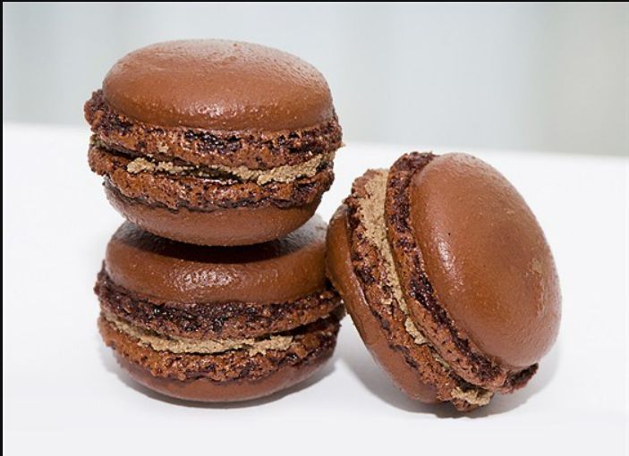 Как приготовить шоколадные меренги с молочным кремом